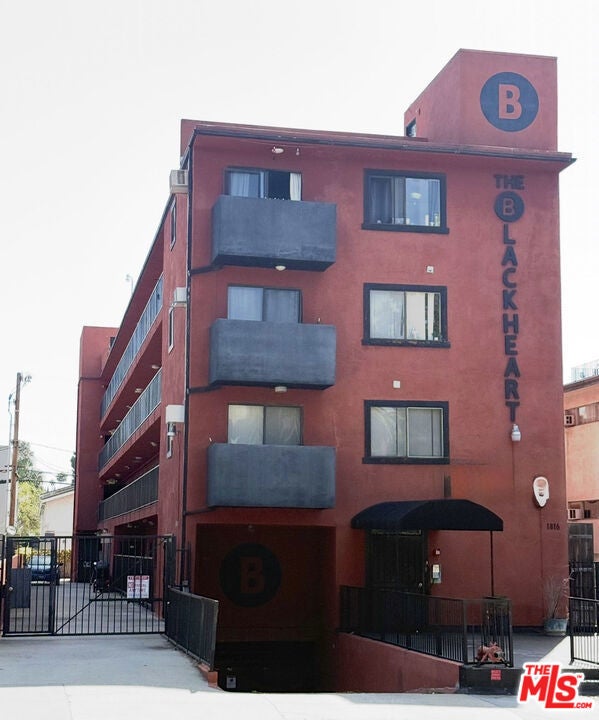 Photo of Listing #26718327