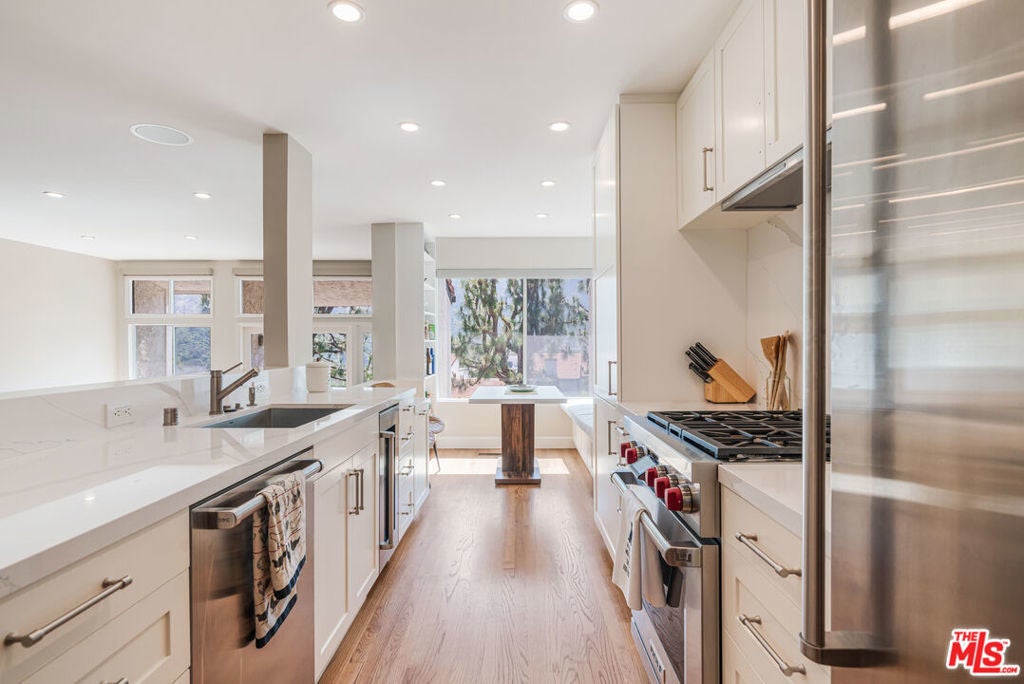 Photo of Listing #26673319