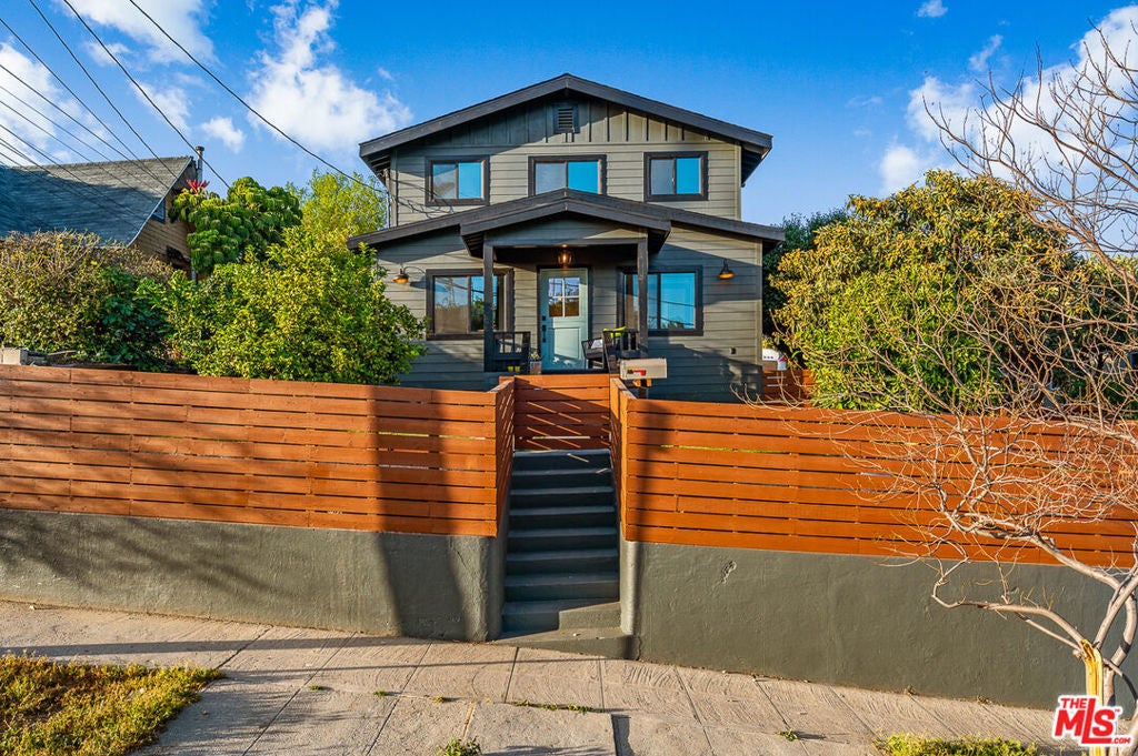 Photo of Listing #26718057