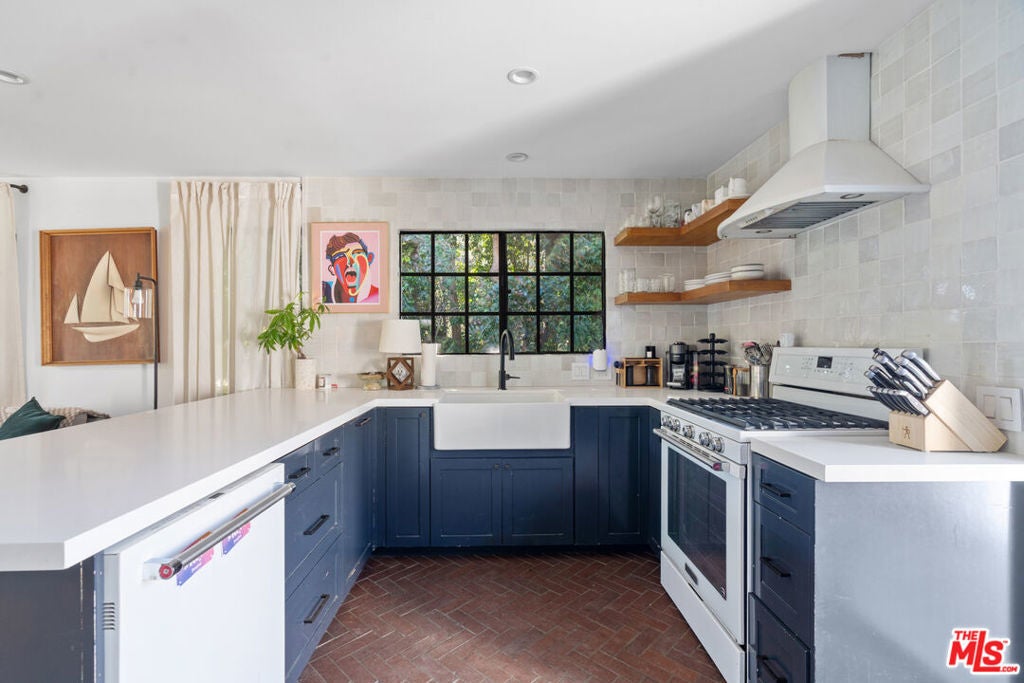 Photo of Listing #26724393