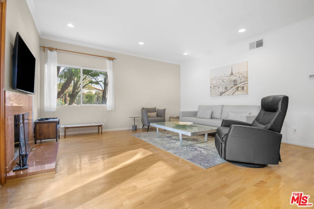 Photo of Listing #26674131