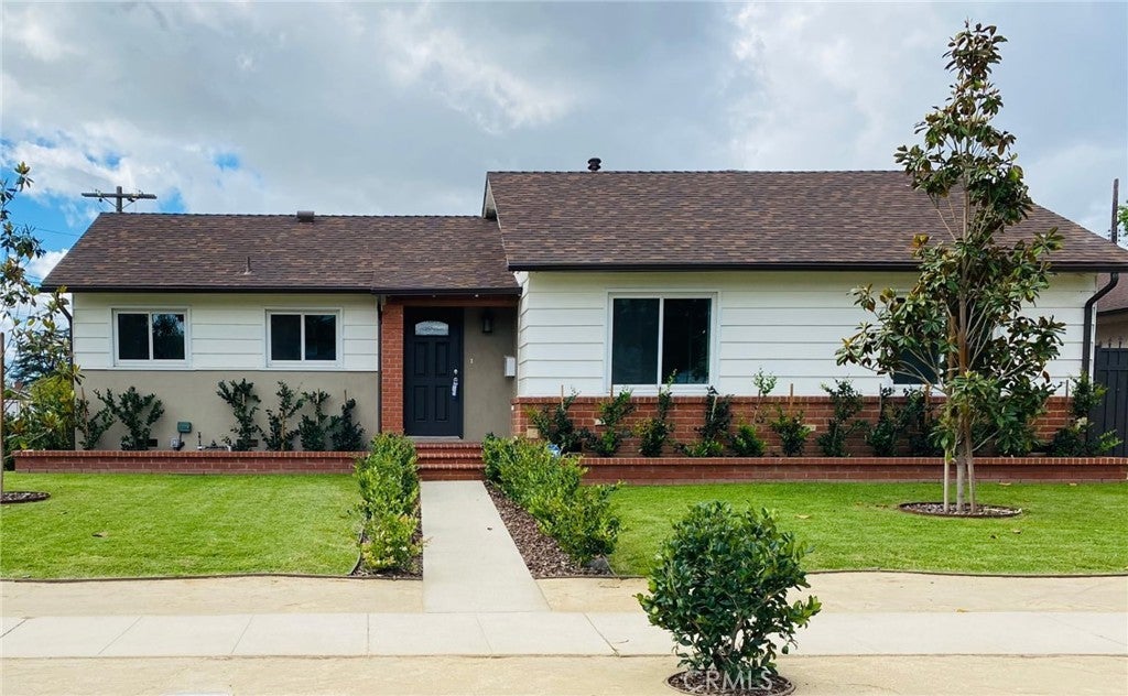 Photo of Listing #SR26081232