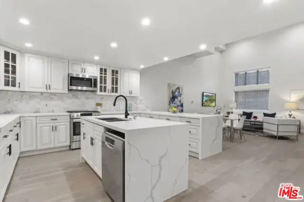 Photo of Listing #26736551