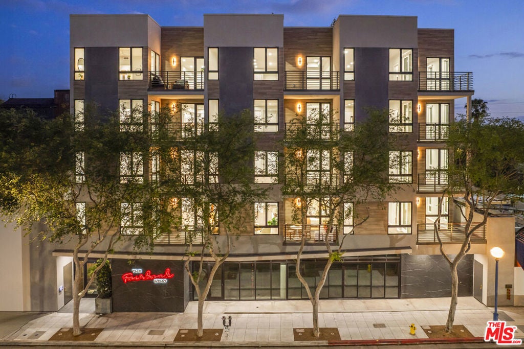 Photo of Listing #26739395