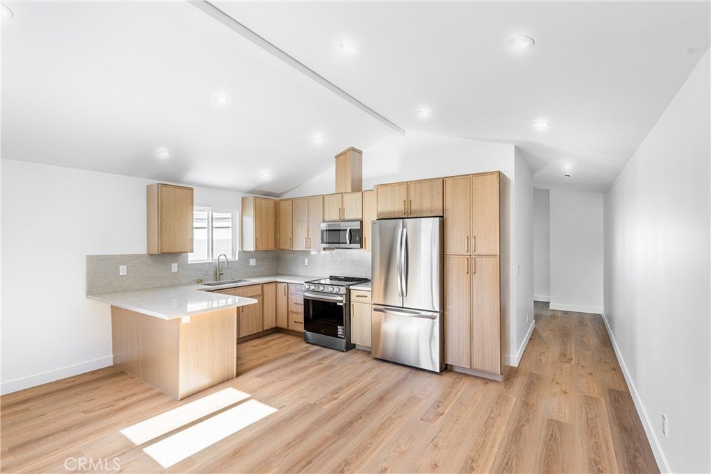 Photo of Listing #SR26082200