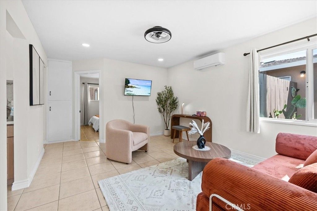 1097 Bonita Street, Tustin