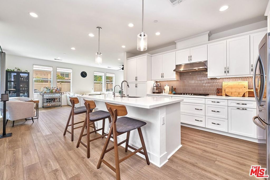 Photo of Listing #26733071