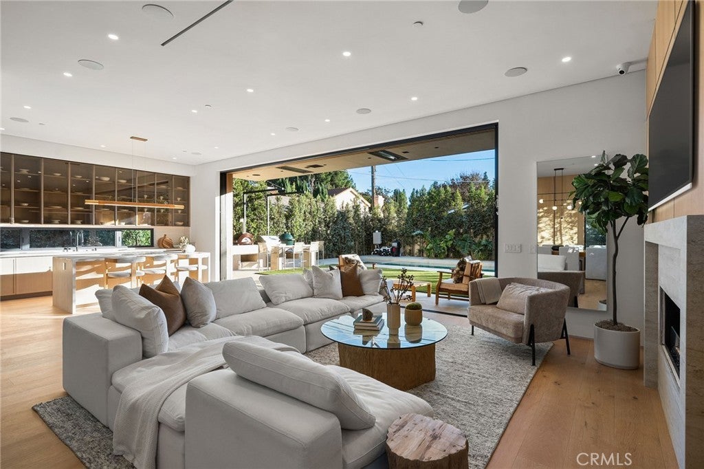 Photo of Listing #SR26082897