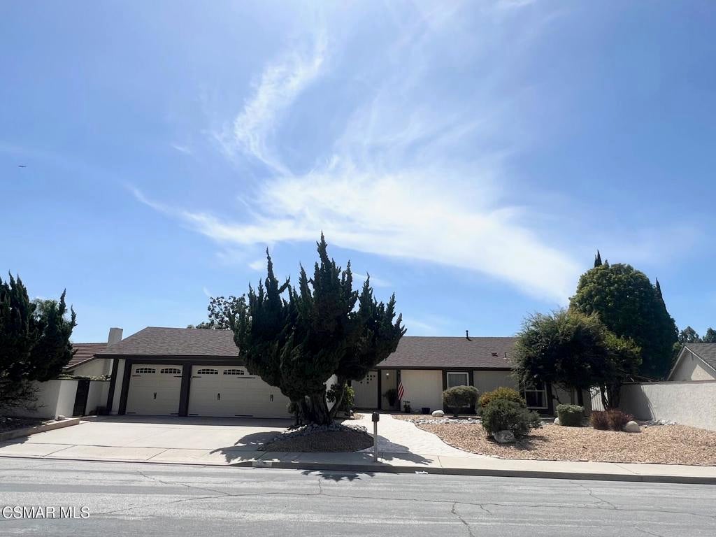 Photo of Listing #226001797