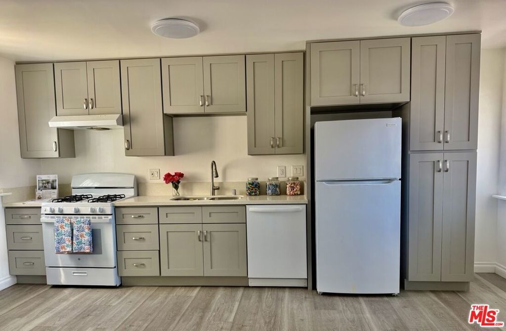 740 N Hill Place # 1, Los Angeles