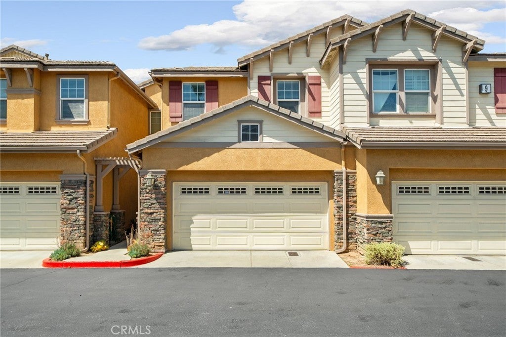 Photo of Listing #IV26086479