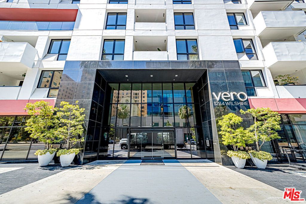 1234 Wilshire Boulevard # 321, Los Angeles