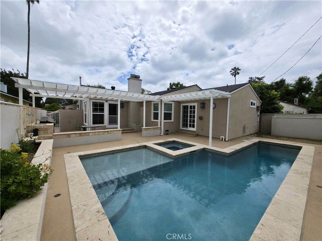5339 Veloz Avenue, Tarzana