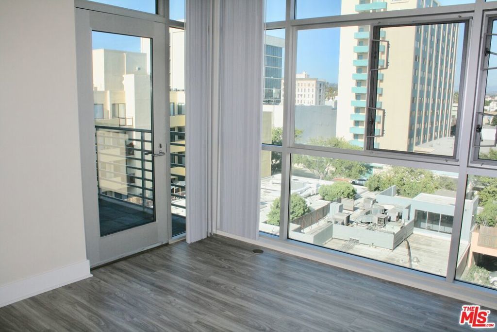 1241 5th Street # 305, Santa Monica