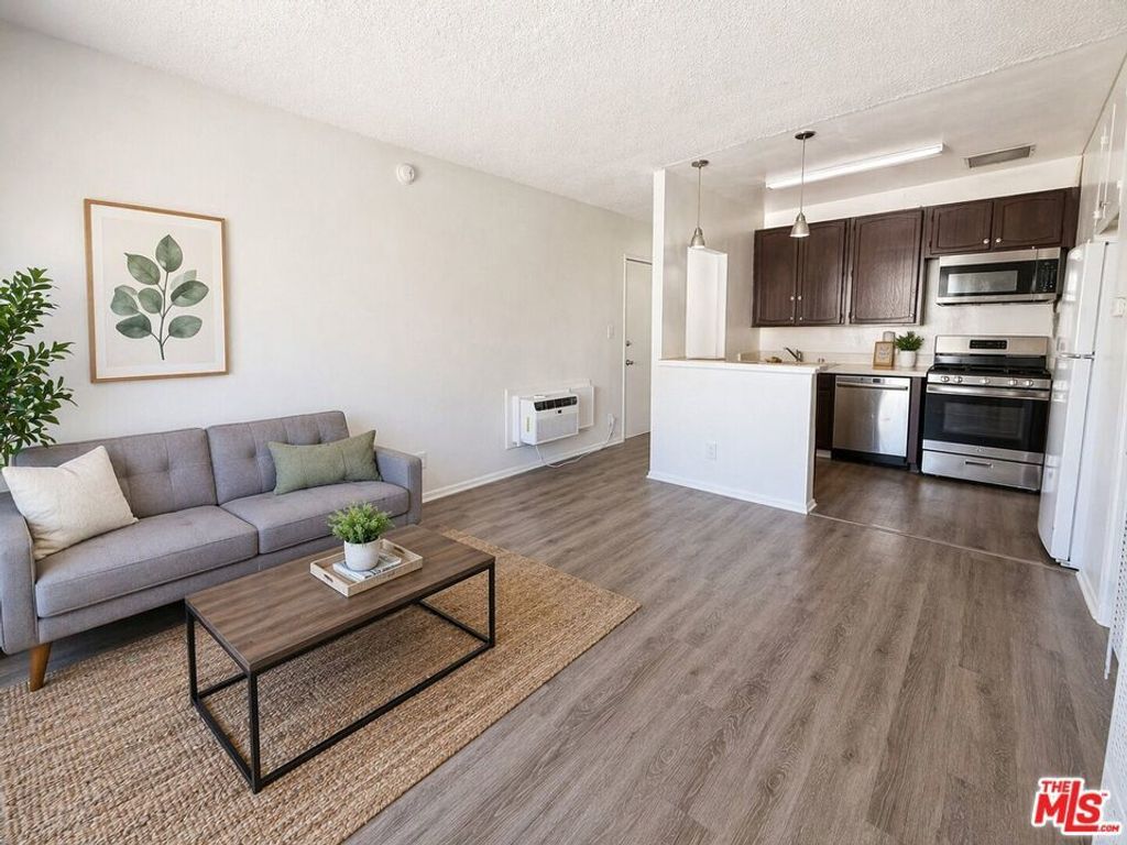 1133 W 36th Place # 6, Los Angeles