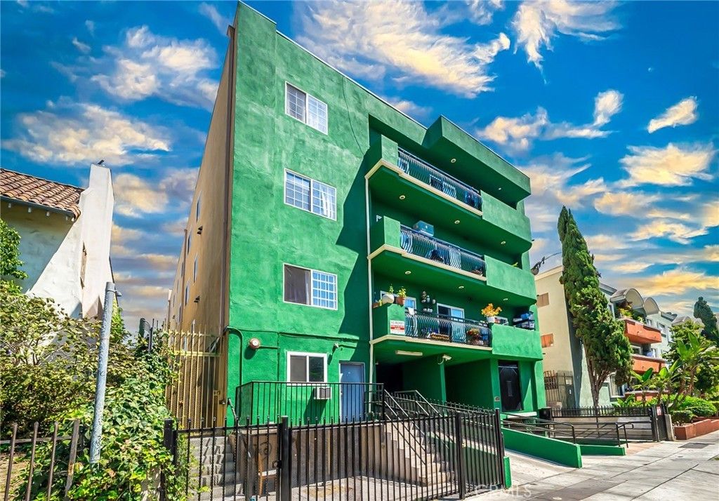 316 S New Hampshire # 301, Los Angeles