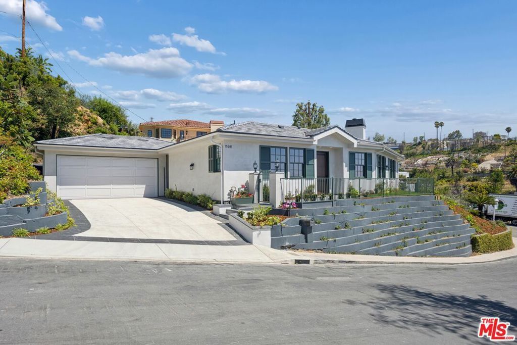 15201 Mc Kendree Avenue, Pacific Palisades