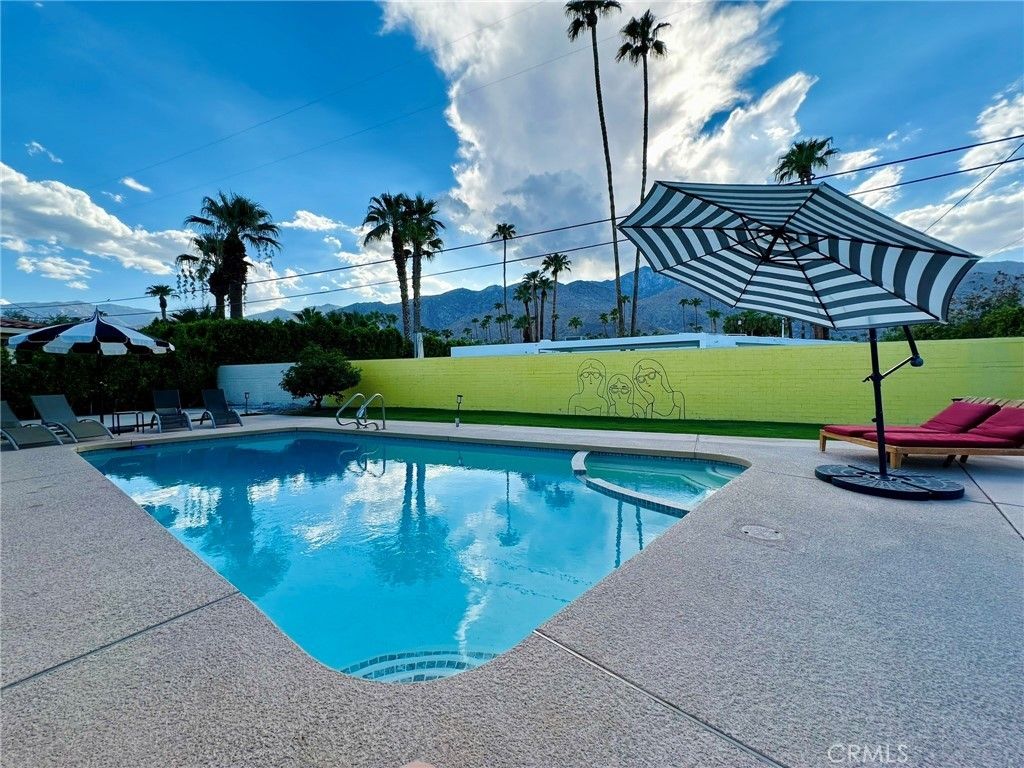 1331 S Sunrise Way, Palm Springs