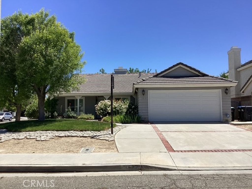 3522 W Avenue J2, Lancaster