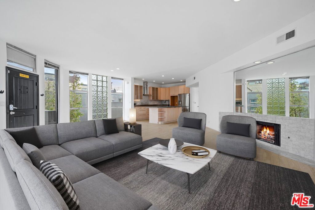 20 28th Avenue # A, Venice