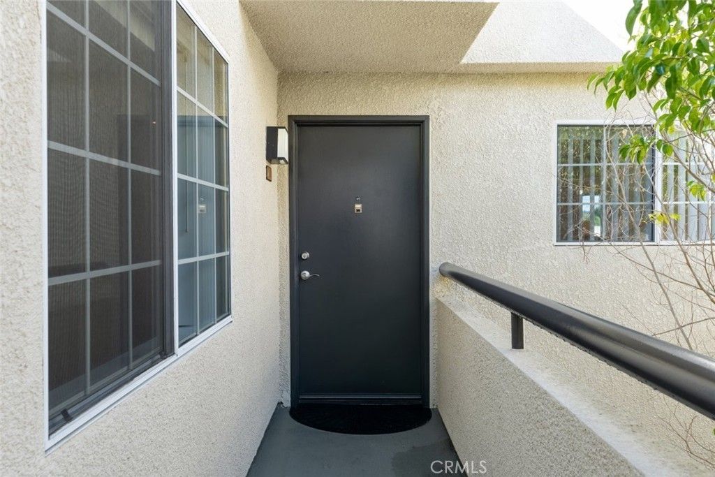 5500 Owensmouth Avenue # 331, Woodland Hills