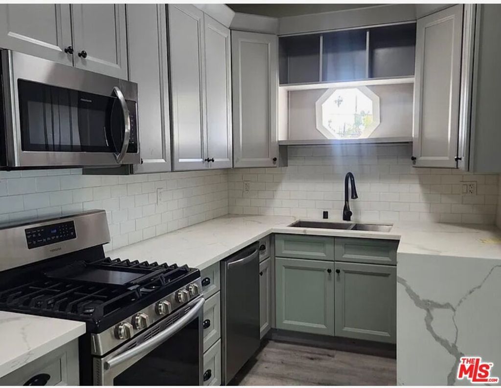 119 S Westmoreland Avenue # 121 1/2, Los Angeles