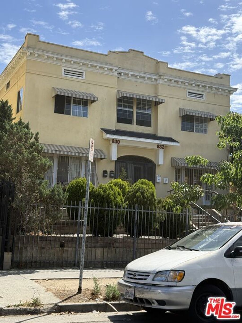 832 S Catalina Street, Los Angeles