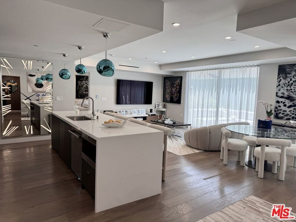 1017 N Croft Avenue # 103, Los Angeles