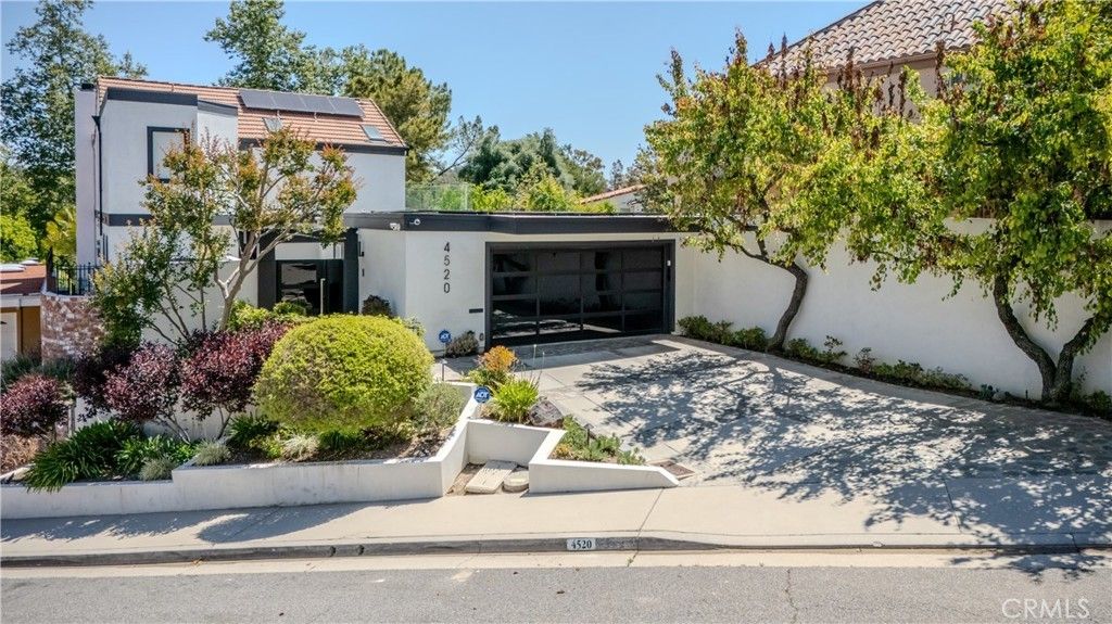 4520 Park Cordero, Calabasas