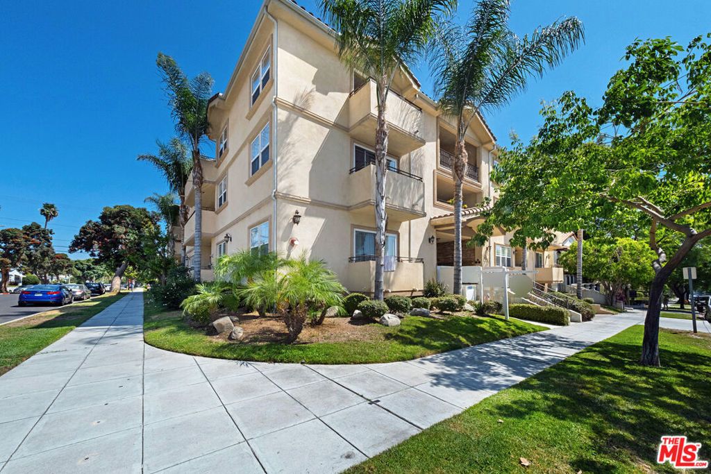 650 E Palm Avenue # 302, Burbank