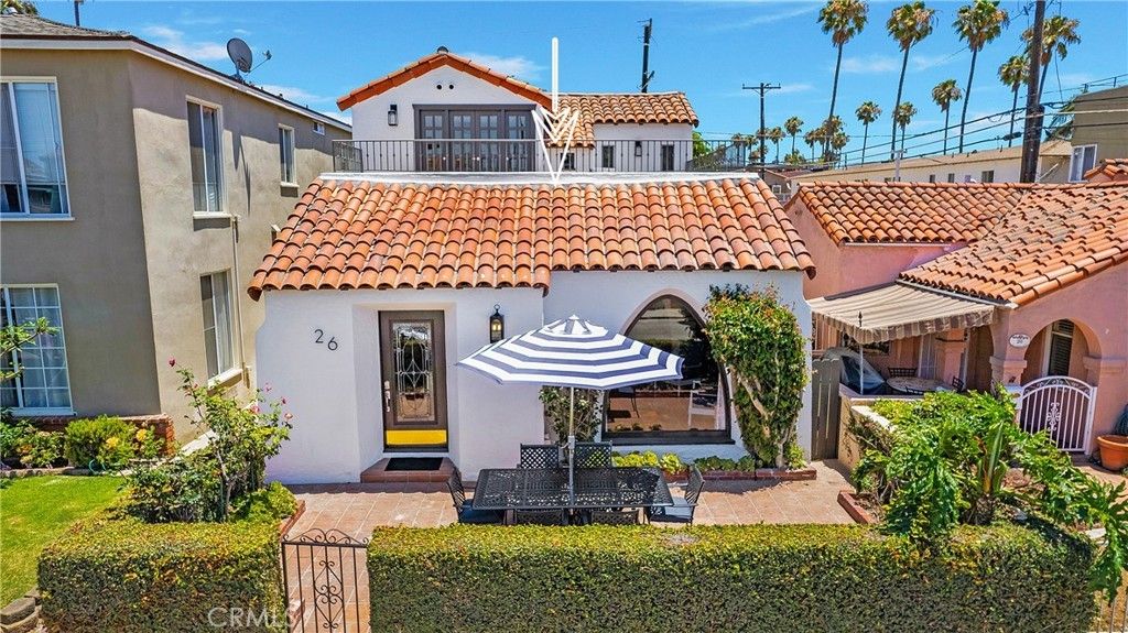 26 La Verne, Long Beach