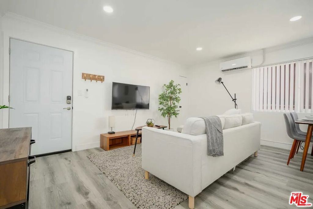 2417 S Budlong Avenue # 3, Los Angeles