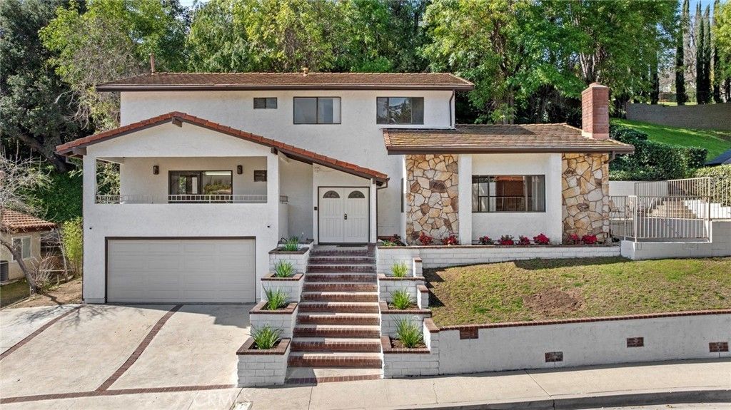 1321 Greenbriar Road, Glendale