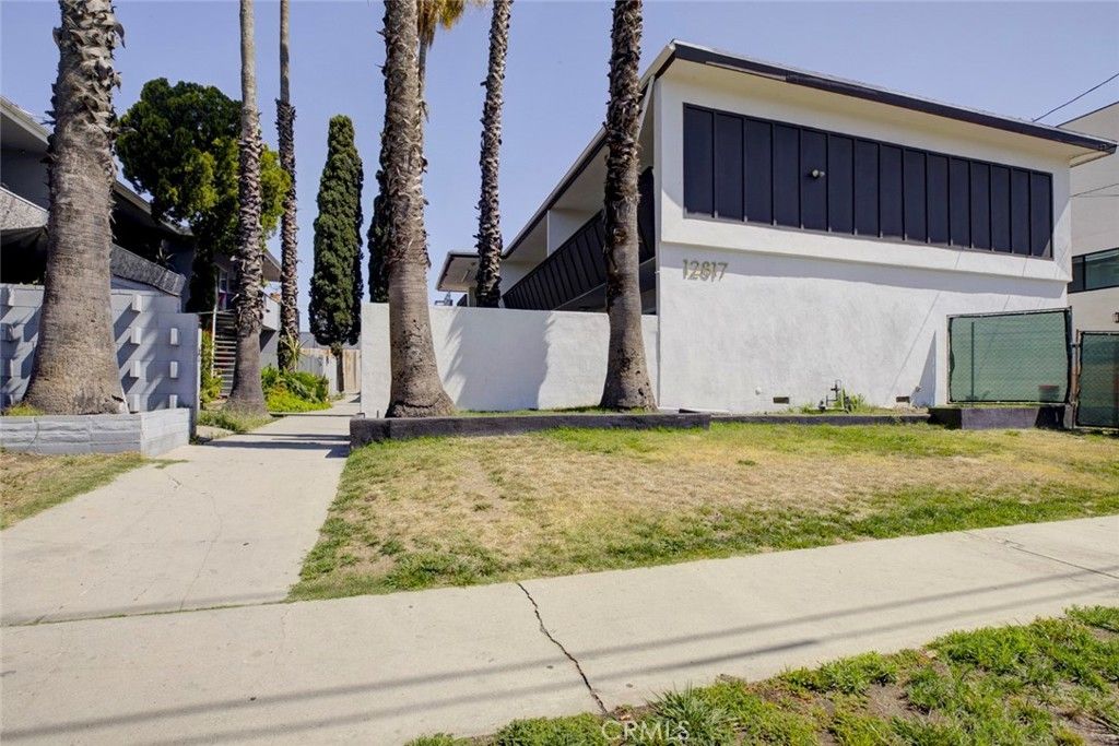 12817 Barbara Ann, North Hollywood