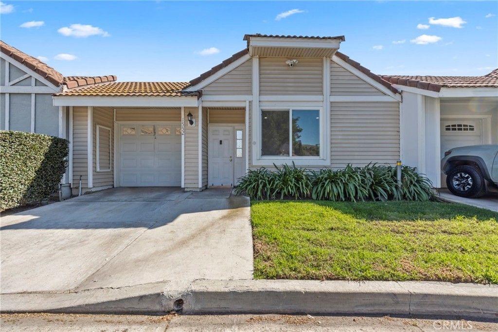1552 Club Drive, Pomona