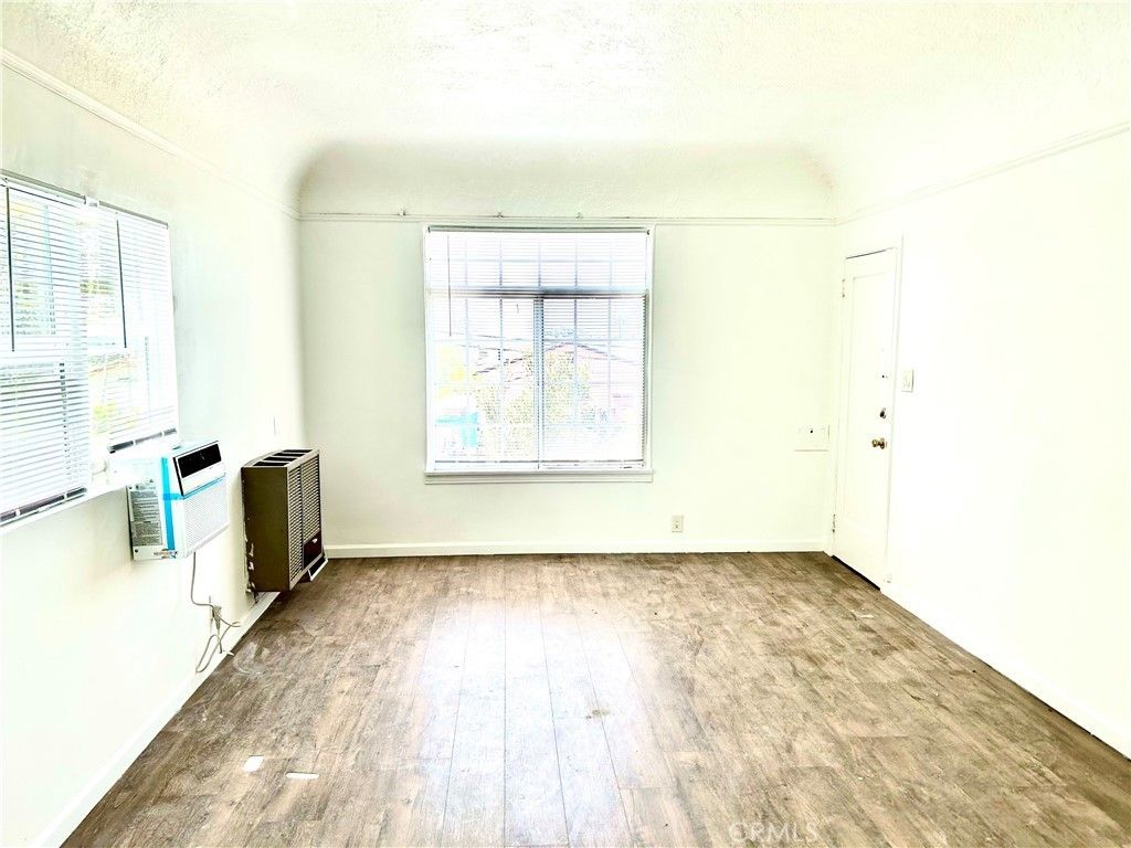 212 South Lake St., Los Angeles