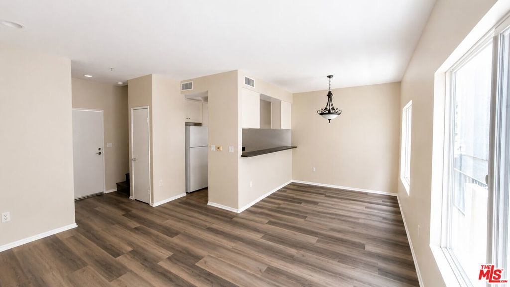 15200 Sherman Way # 104, Van Nuys