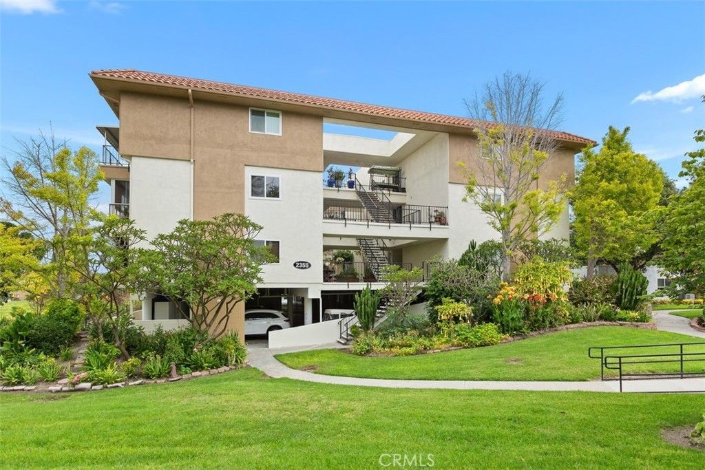 2355 Via Mariposa # 3h, Laguna Woods