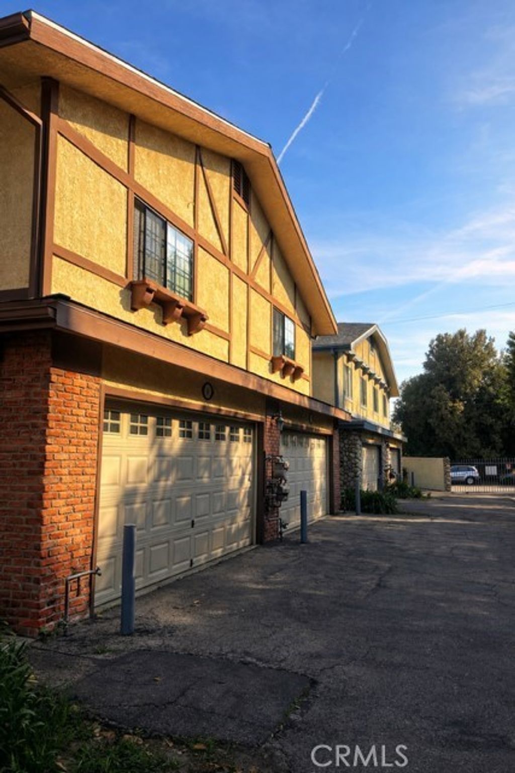 18435 Keswick, Reseda