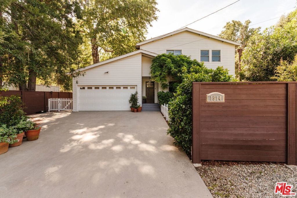 1514 Willow Drive, Topanga