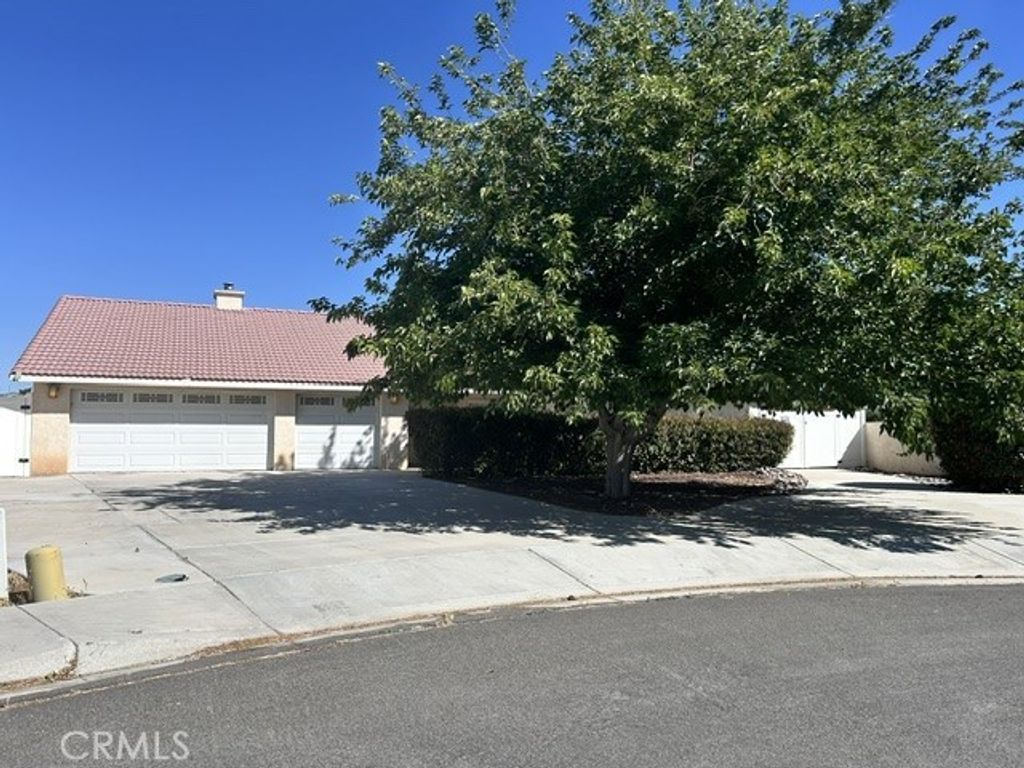 13955 Okesa, Apple Valley