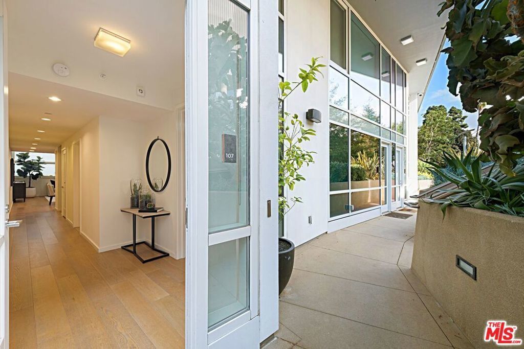 1705 Ocean Avenue # 107, Santa Monica