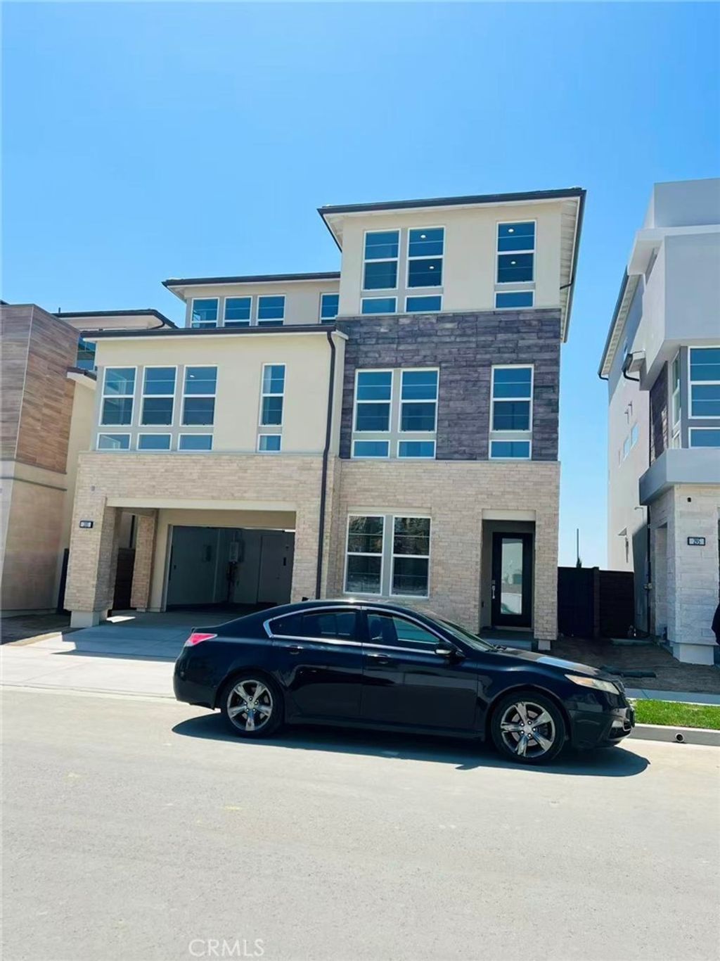 285 Remy Ln, Montebello