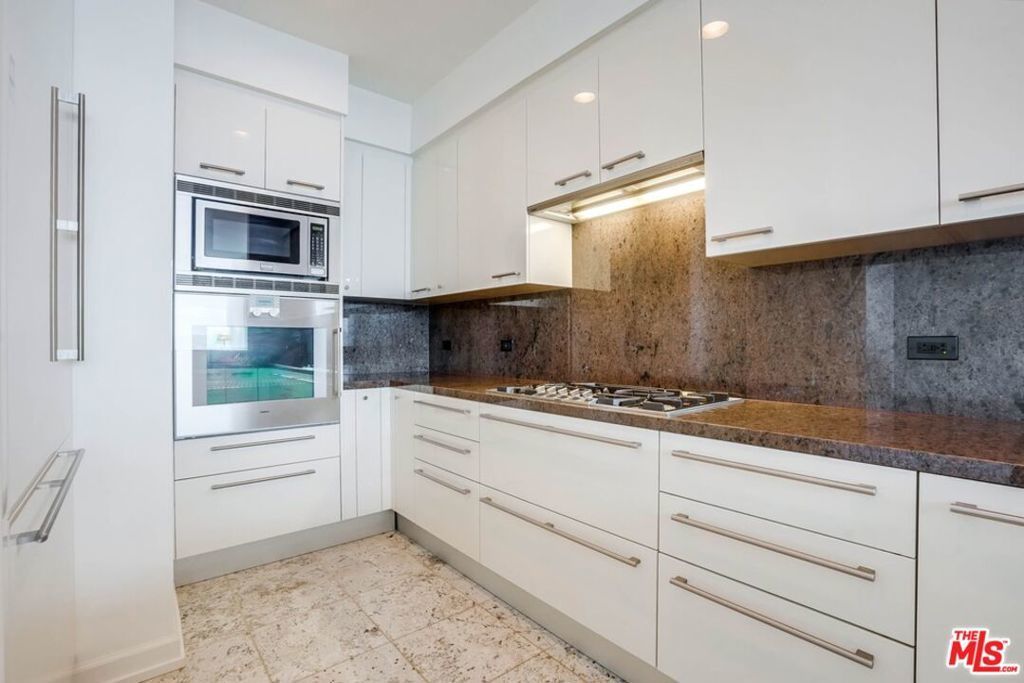 900 W Olympic Boulevard # 31f, Los Angeles