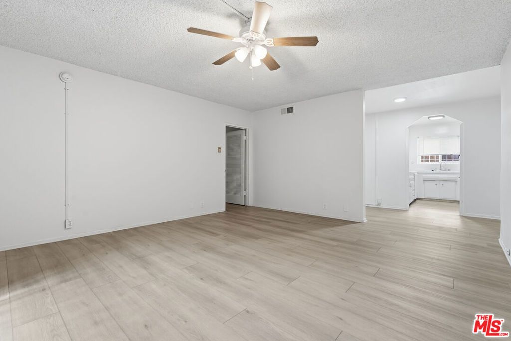 2332 S Beverly Glen Boulevard # 3, Los Angeles