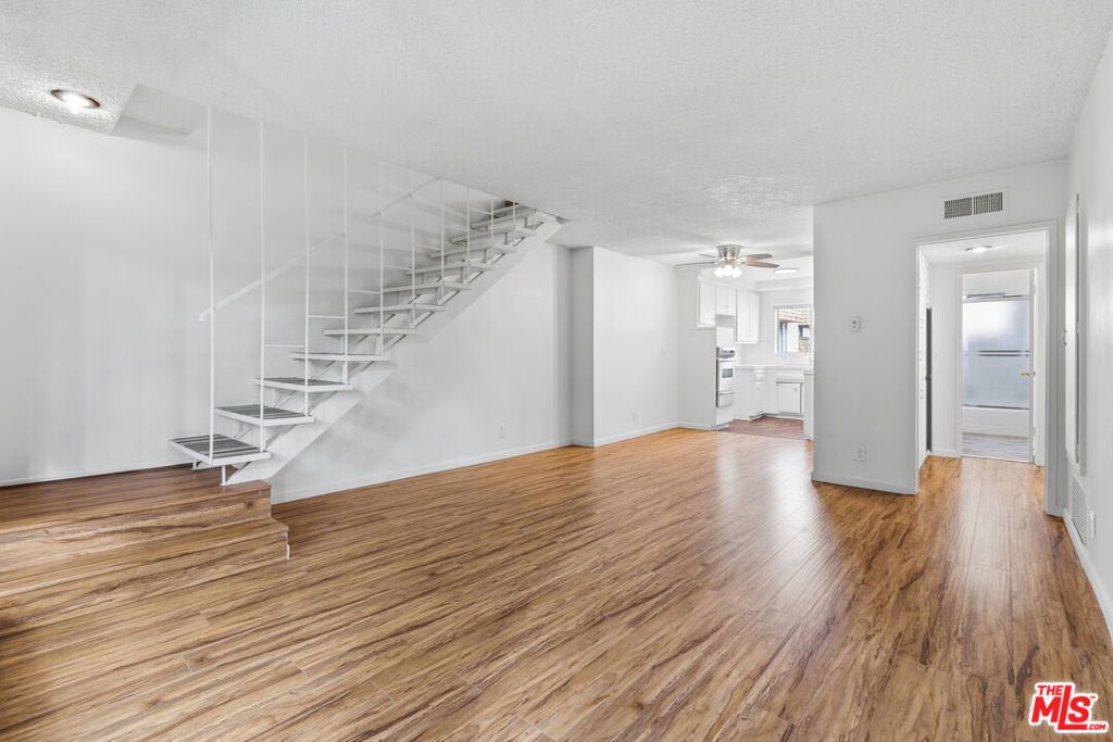 2332 S Beverly Glen Boulevard # 5, Los Angeles