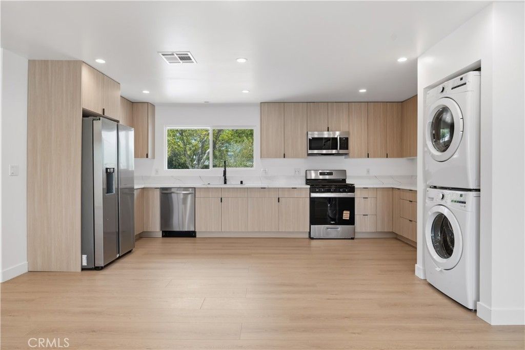 17150 Mayall Street, Northridge