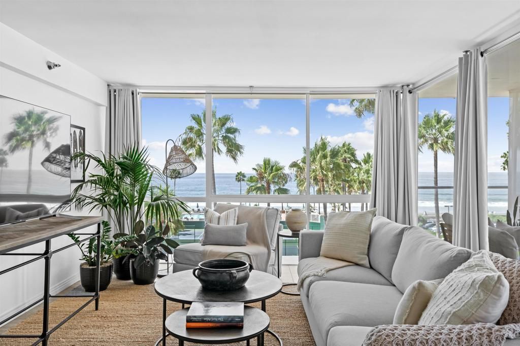 1810 Avenida Del Mundo # 307, Coronado