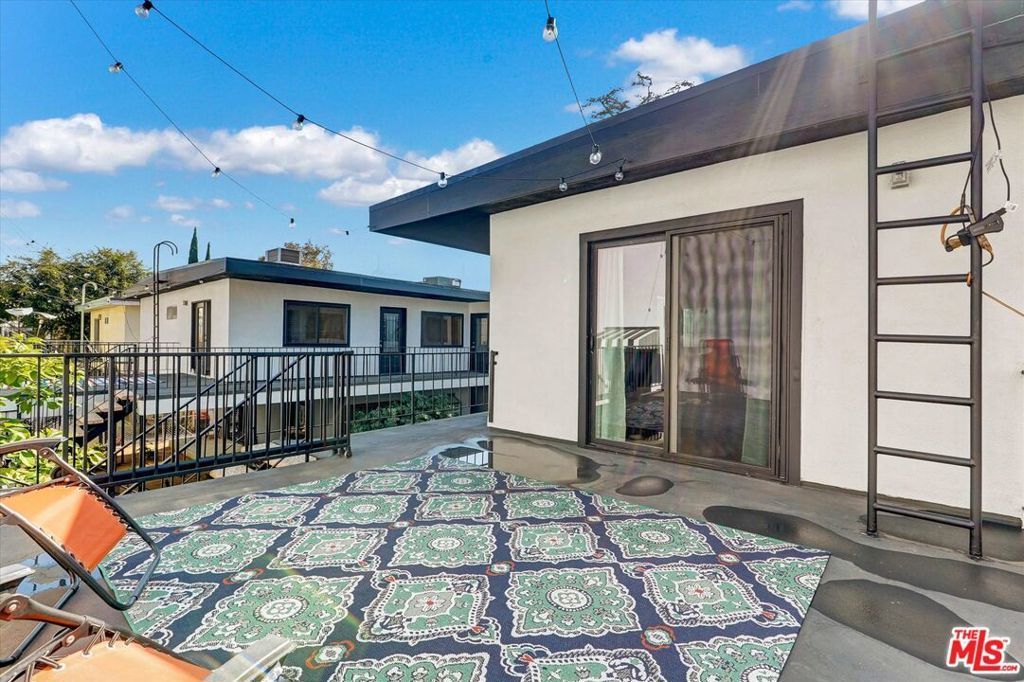 5726 Woodman Avenue # 4, Van Nuys