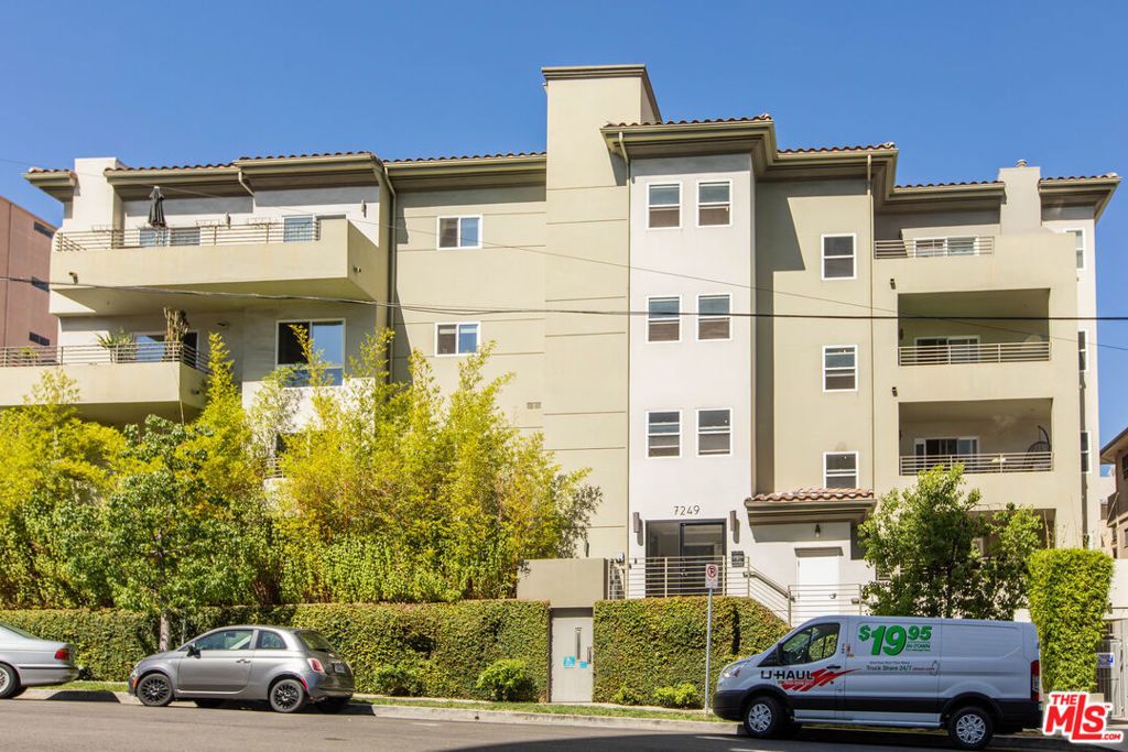 7249 Franklin Avenue # 201, Los Angeles